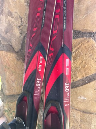 Esquís Fischer 160cm con fijaciones