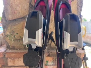 Esquís Fischer 160cm con fijaciones