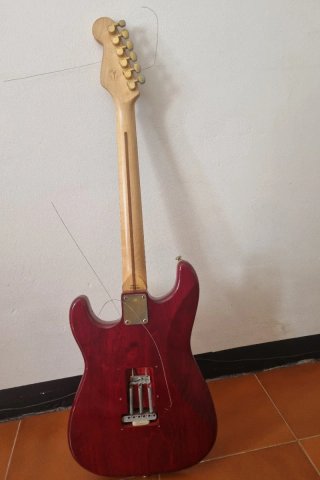 Squier Pro Tone Stratocaster Coreia