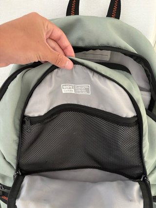 Mochila Adidas verde y naranja