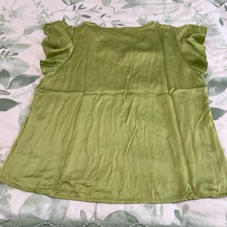 Blusa verde manga corta