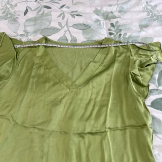 Blusa verde manga corta