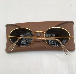 Gafas Ray-Ban Ovaladas Doradas.
