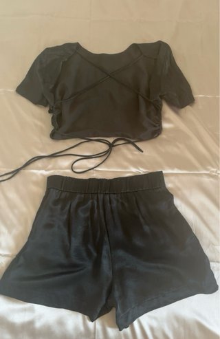 Conjunto de seda negro