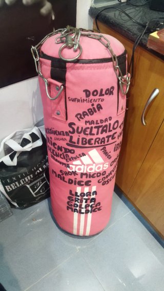 Saco de boxeo Adidas rosa