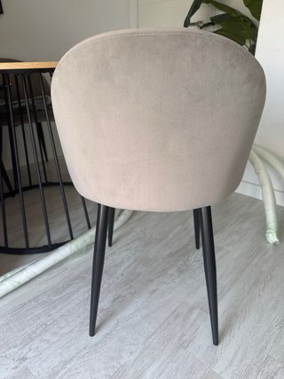 Mesa y 4 Sillas