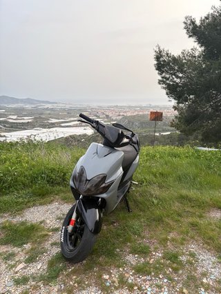 Yamaha Jog RR Scooter