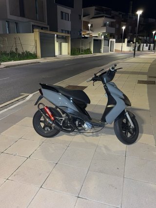 Yamaha Jog RR Scooter