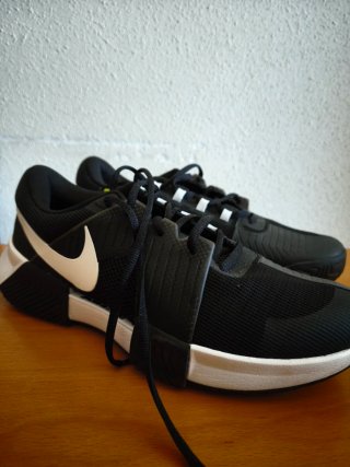 Zapatillas Nike Negras y Blancas