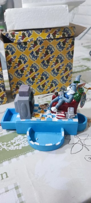 Figura de ratón bad Bunny