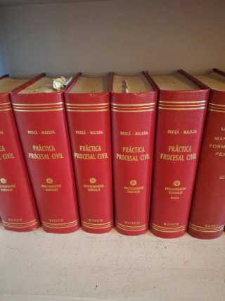 REGALO Libros Derecho antiguos Aranzadi/otros