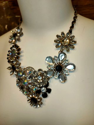 Collar gargantilla piedras brillantes talla M