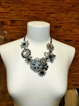 Collar gargantilla piedras brillantes talla M