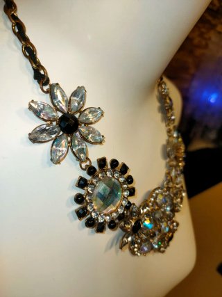 Collar gargantilla piedras brillantes talla M