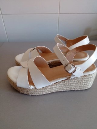 Sandalias Marypaz Blancas Mujer