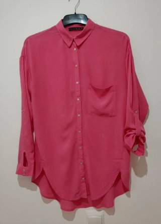 Camisa rosa larga