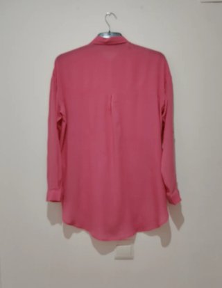 Camisa rosa larga