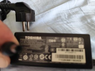 Cargador Toshiba 65W NSW24094