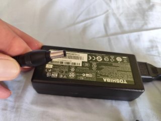 Cargador Toshiba 65W NSW24094