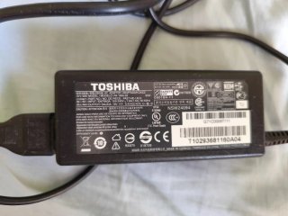 Cargador Toshiba 65W NSW24094