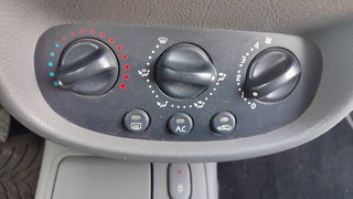Renault Clio II 1.9 D Fase I 1998