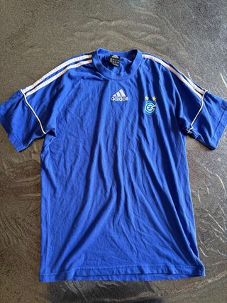 2 magliette firmate 1 levis donna , 1 adidas uomo