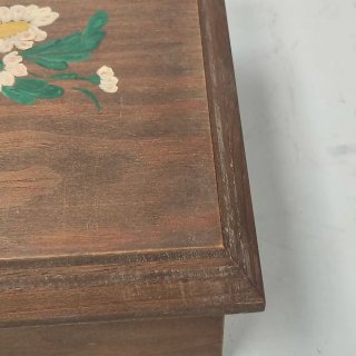 Antigua caja joyero decorada flores