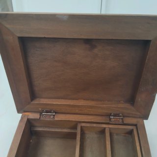 Antigua caja joyero decorada flores