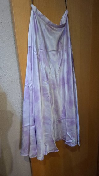 Falda larga satinada tie-dye