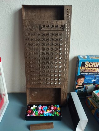 Lote 4  juegos de mesa variados