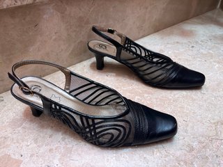 Zapatos de tacón Alex Silva talla 38