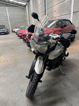 Triumph Tiger 800 XRX Adventure Moto