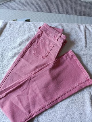 Vaqueros rosas Pull&Bear T38 bolsillos cuadrados