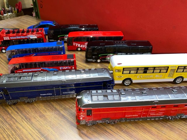 Lote coches, autobuses y trenes con sonidos
