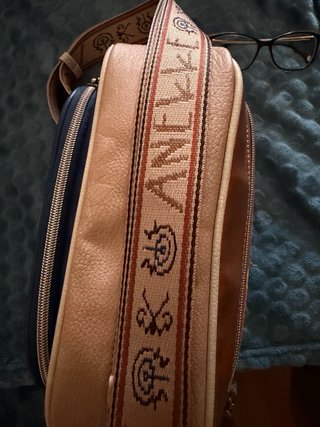 Bolso bandolera Anekke beige y azul
