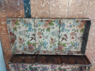 Baúl antiguo de madera forrado y cajón original