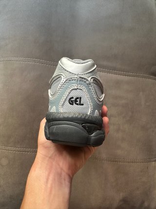 Asics Gel NYC Talla 43 Gris/Negro