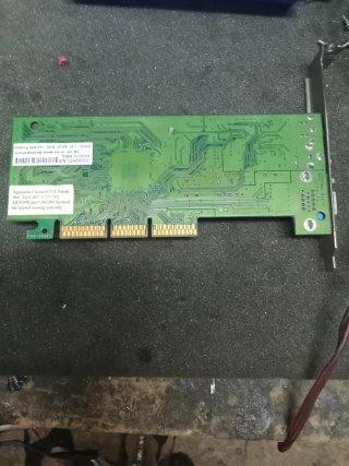 Tarjeta Gráfica GeForce MX400 64MB