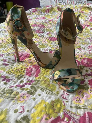 Sandalias de tacón multicolor