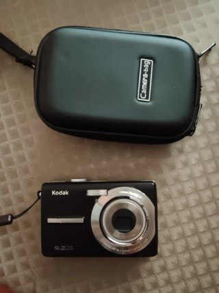 Cámara Kodak EasyShare M320 Negra. No se ha usado