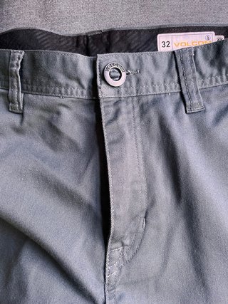 Bermudas Volcom Talla 32 Gris