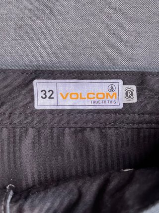 Bermudas Volcom Talla 32 Gris
