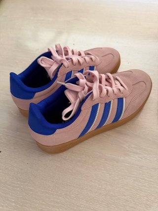 Zapatillas Adidas rosas y azules