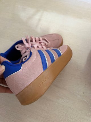 Zapatillas Adidas rosas y azules