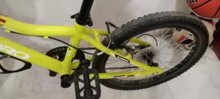 Bicicleta B-PRO 20" niño amarilla y negra
