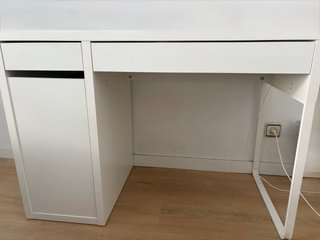 Escritorio blanco moderno