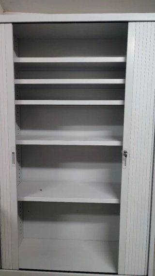 Muebles almacenaje y mesas para garajes y talleres
