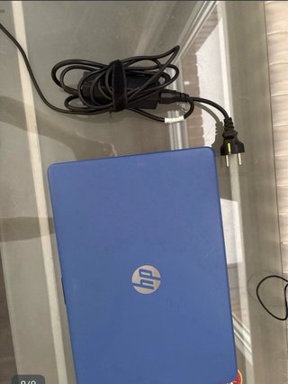 Ordenador portátil HP azul marino