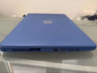Ordenador portátil HP azul marino