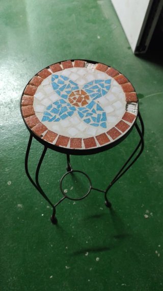 Mesa auxiliar mosaico flor metal